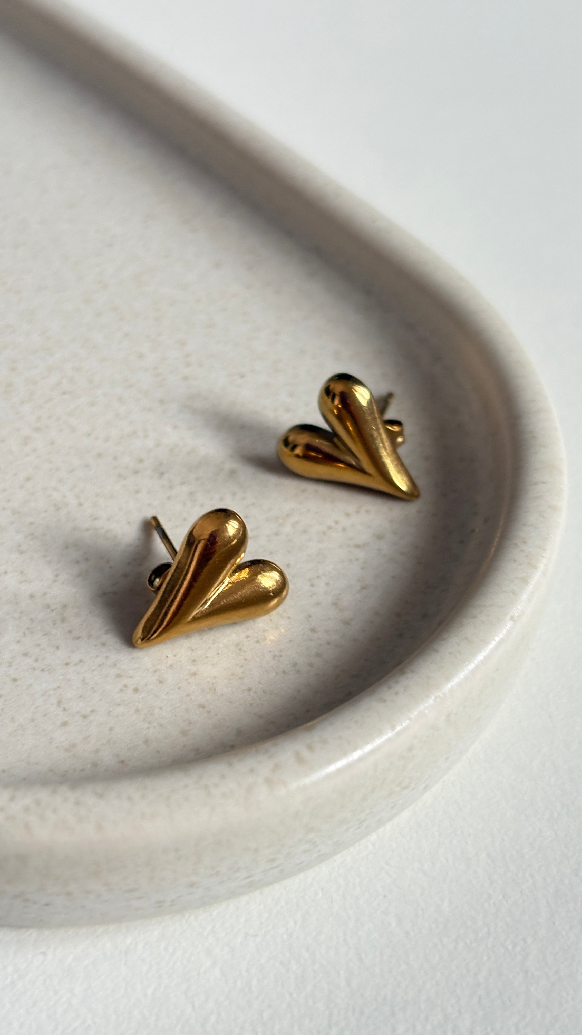Valentina Studs
