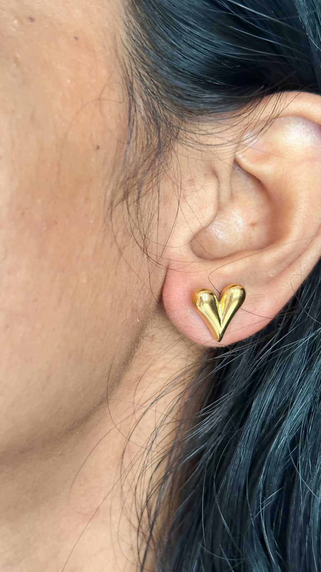 Valentina Studs