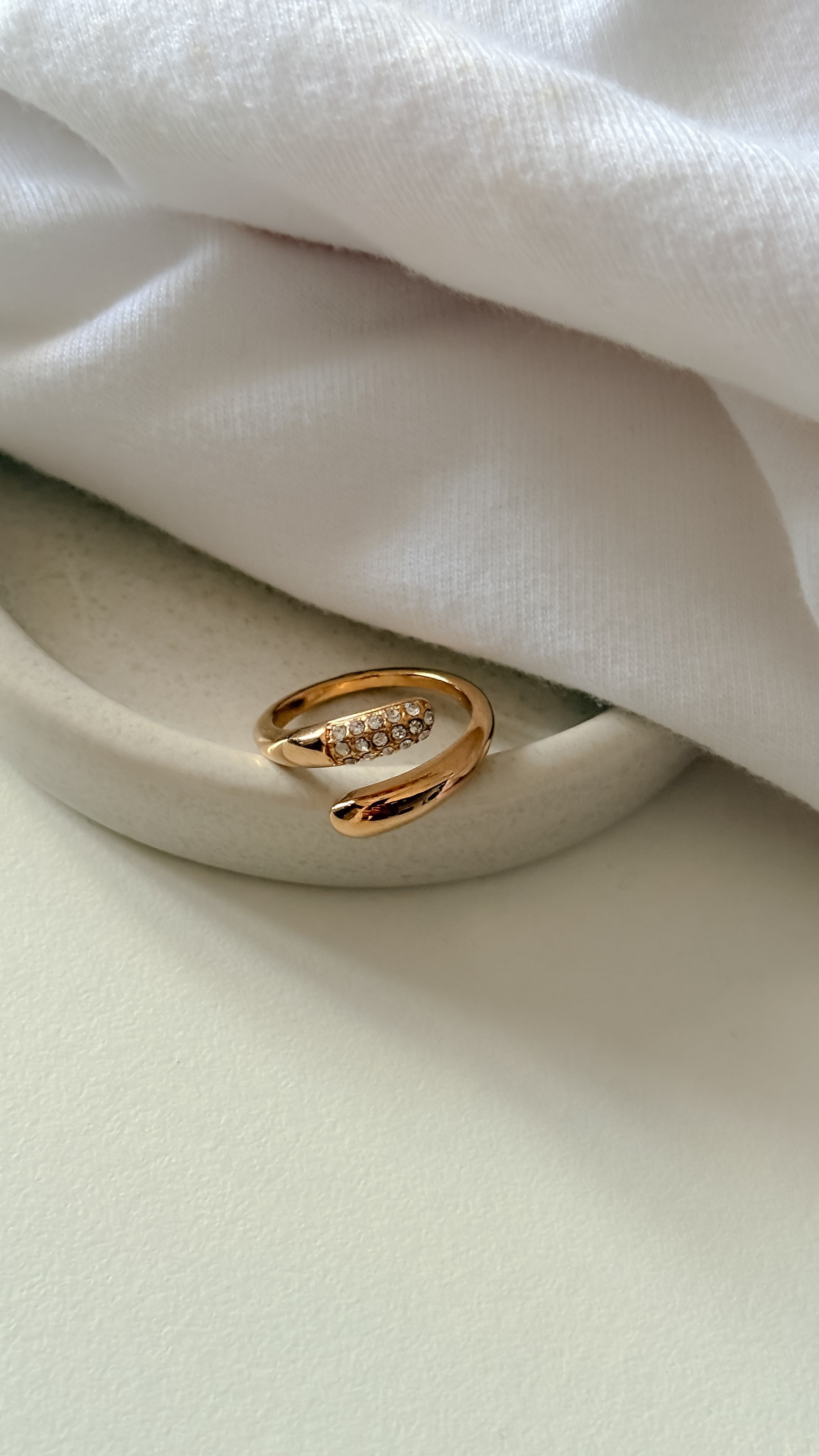 Glint Ring