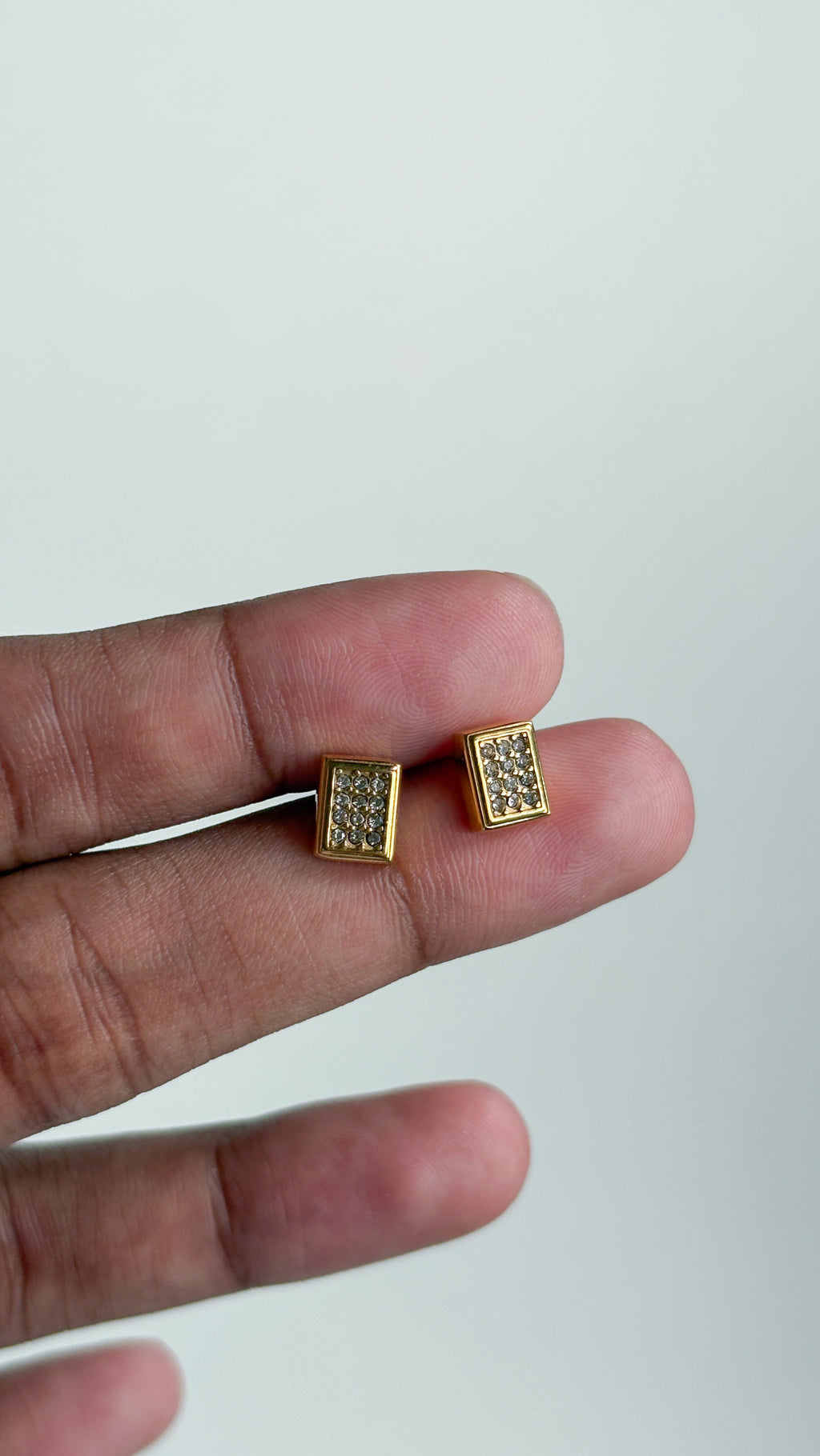 Veyra Rectangle Studs