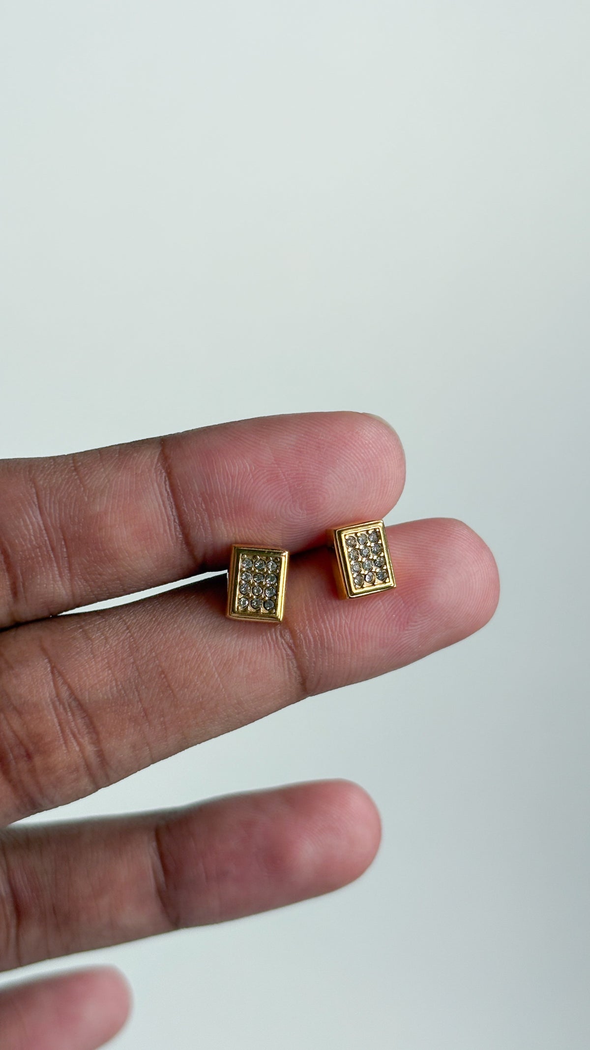 Veyra Rectangle Studs