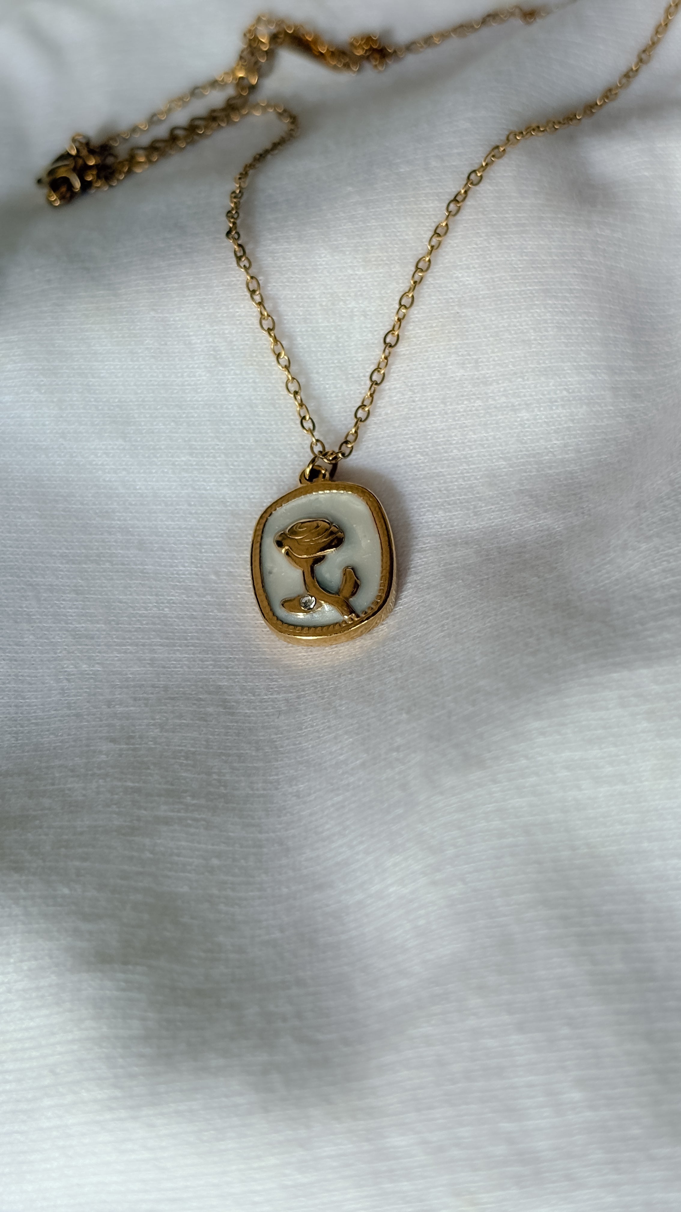 Belle Rose Necklace