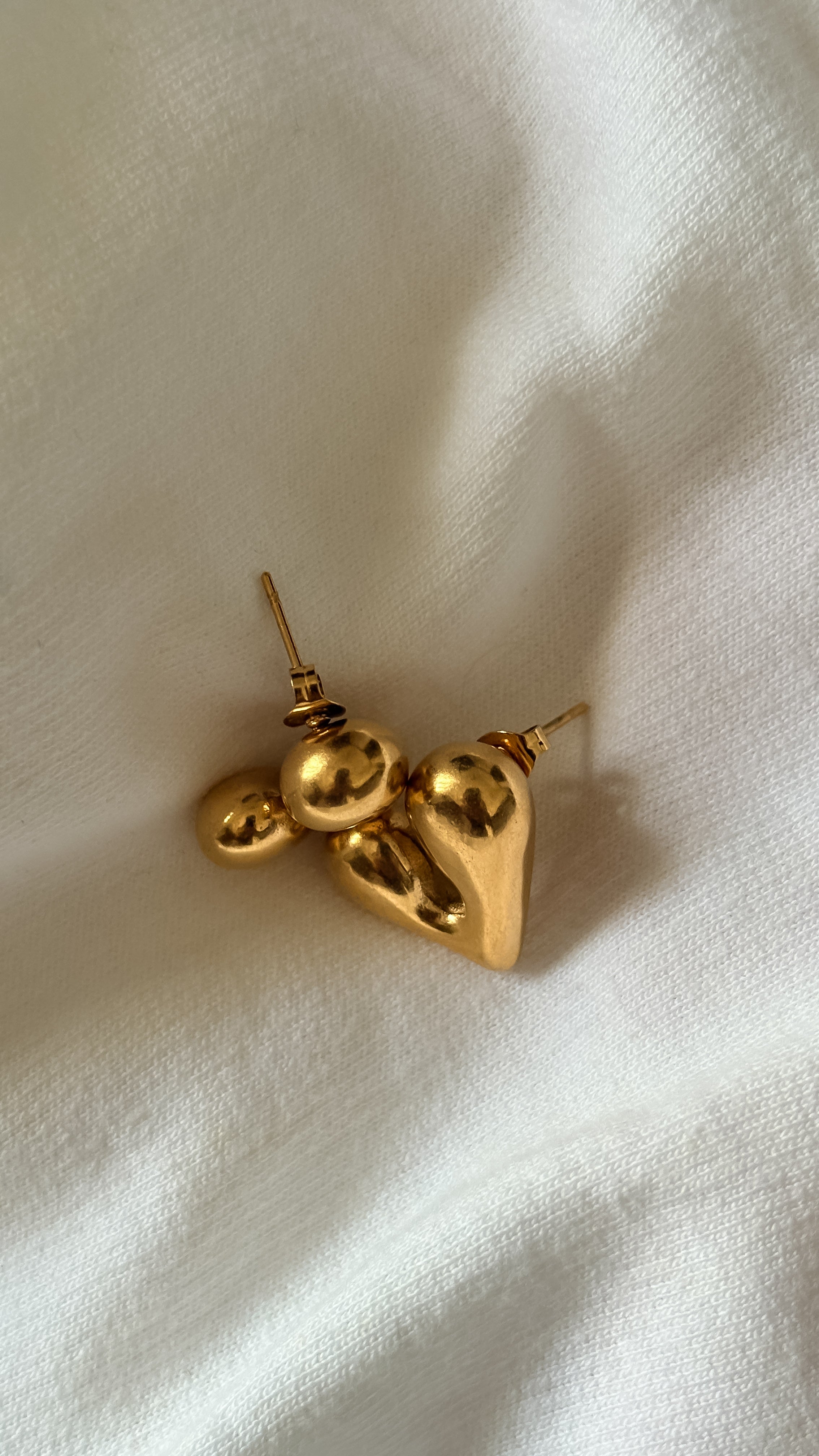 Amora Studs