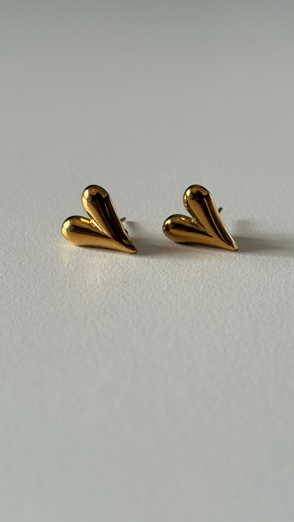Valentina Studs