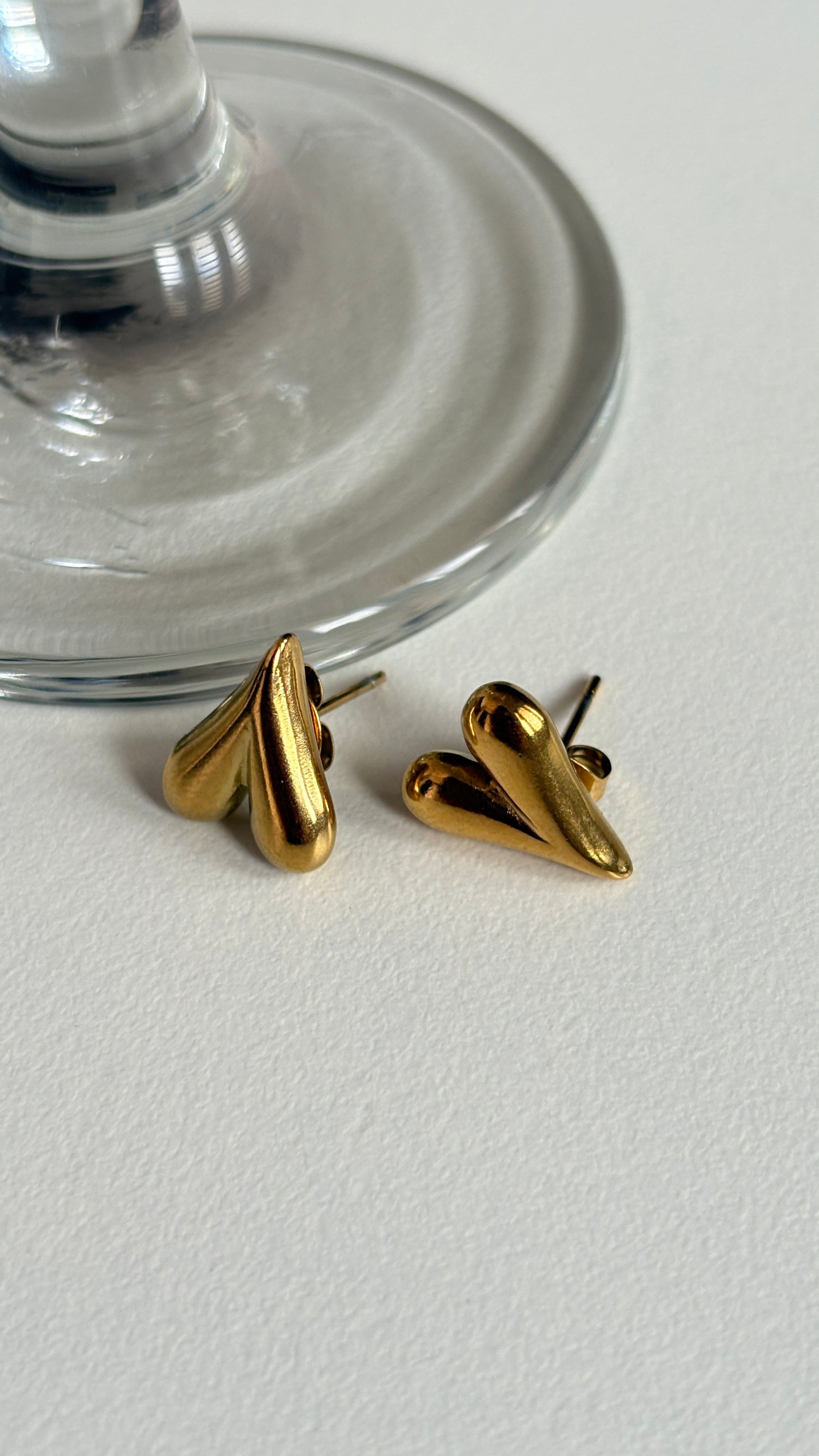 Valentina Studs
