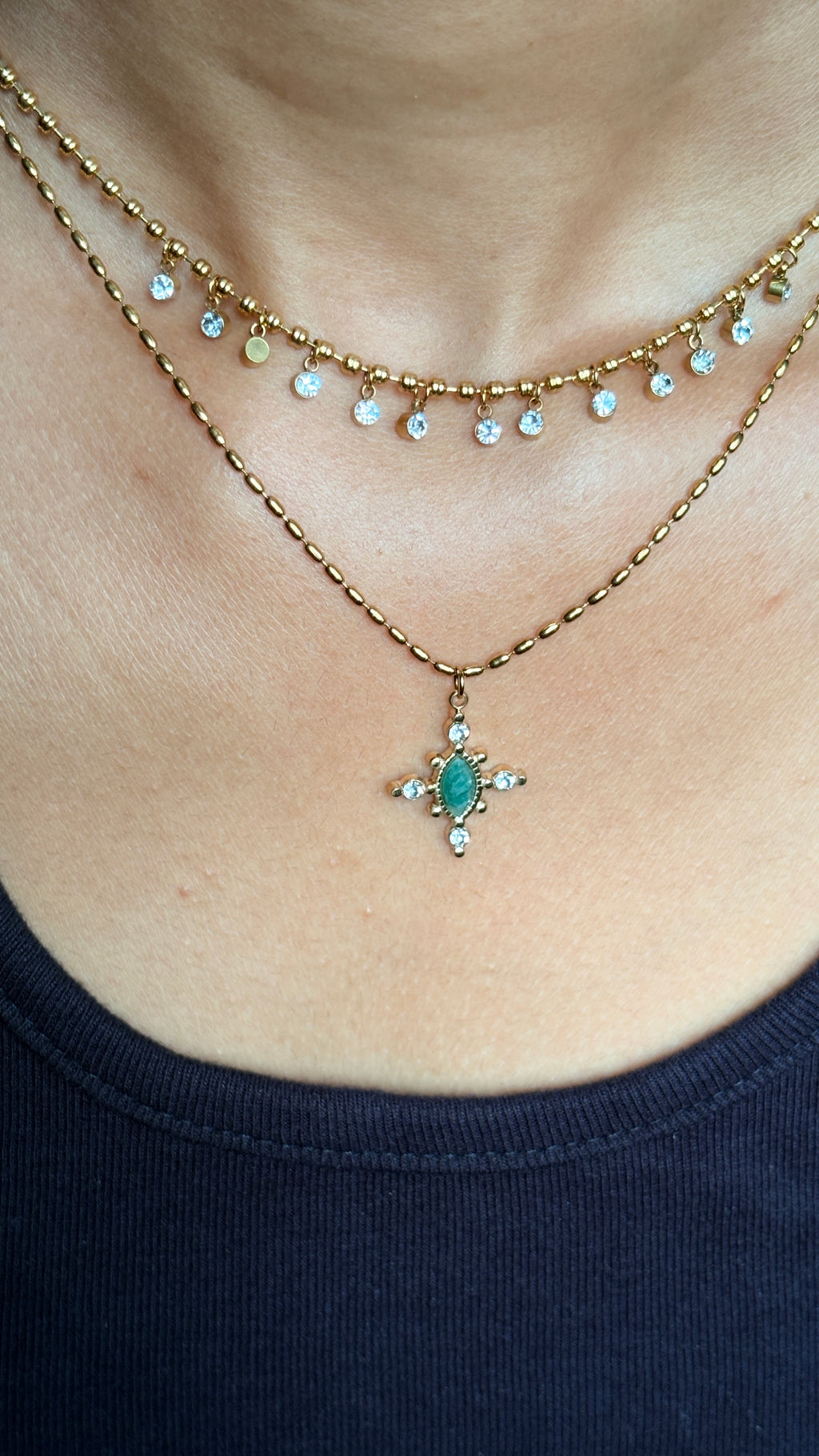 Elaris Pendant Necklace