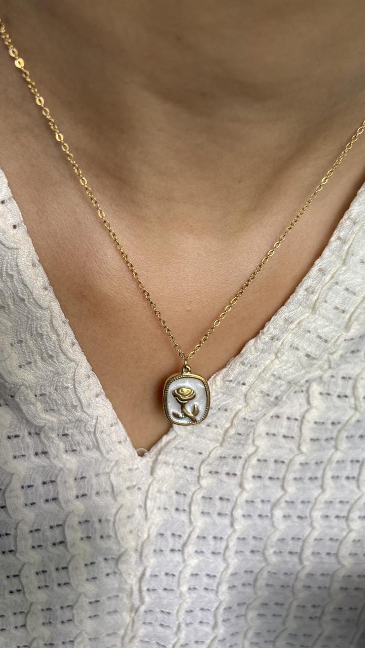 Belle Rose Necklace
